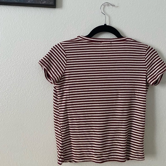 Knot Crop Top - Picture 1 of 3